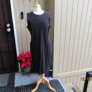 #717  WOMAN'S BLACK SHEATH DRESS BY AUGUST SILK  (SIZE X-LARGE)